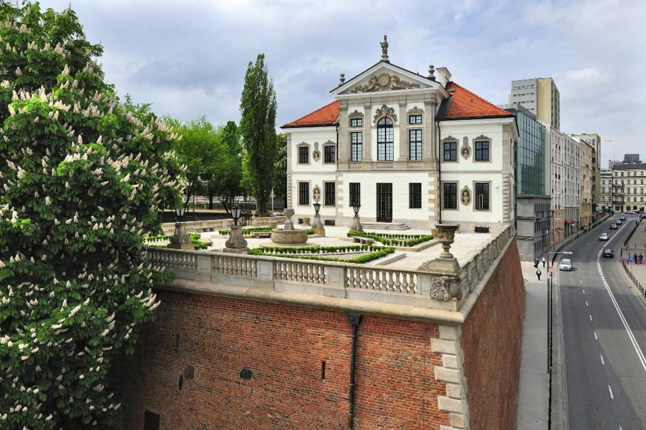 Helvetia Plus B&B - Private Rooms And Apartments Varsovie Extérieur photo